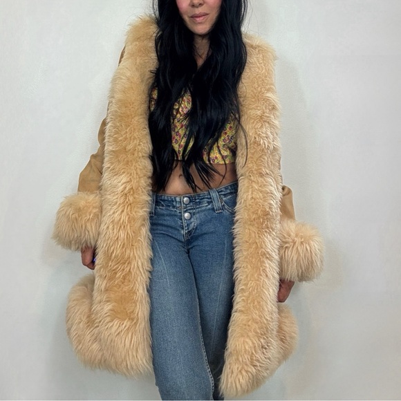 VINTAGE PENNY LANE COAT DROP SNEAK PEEK / DROPPING WEEKLY - Picture 3 of 15